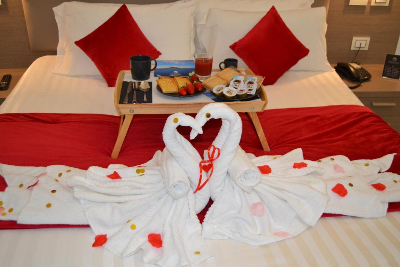 Deluxe Suite Spa Bath