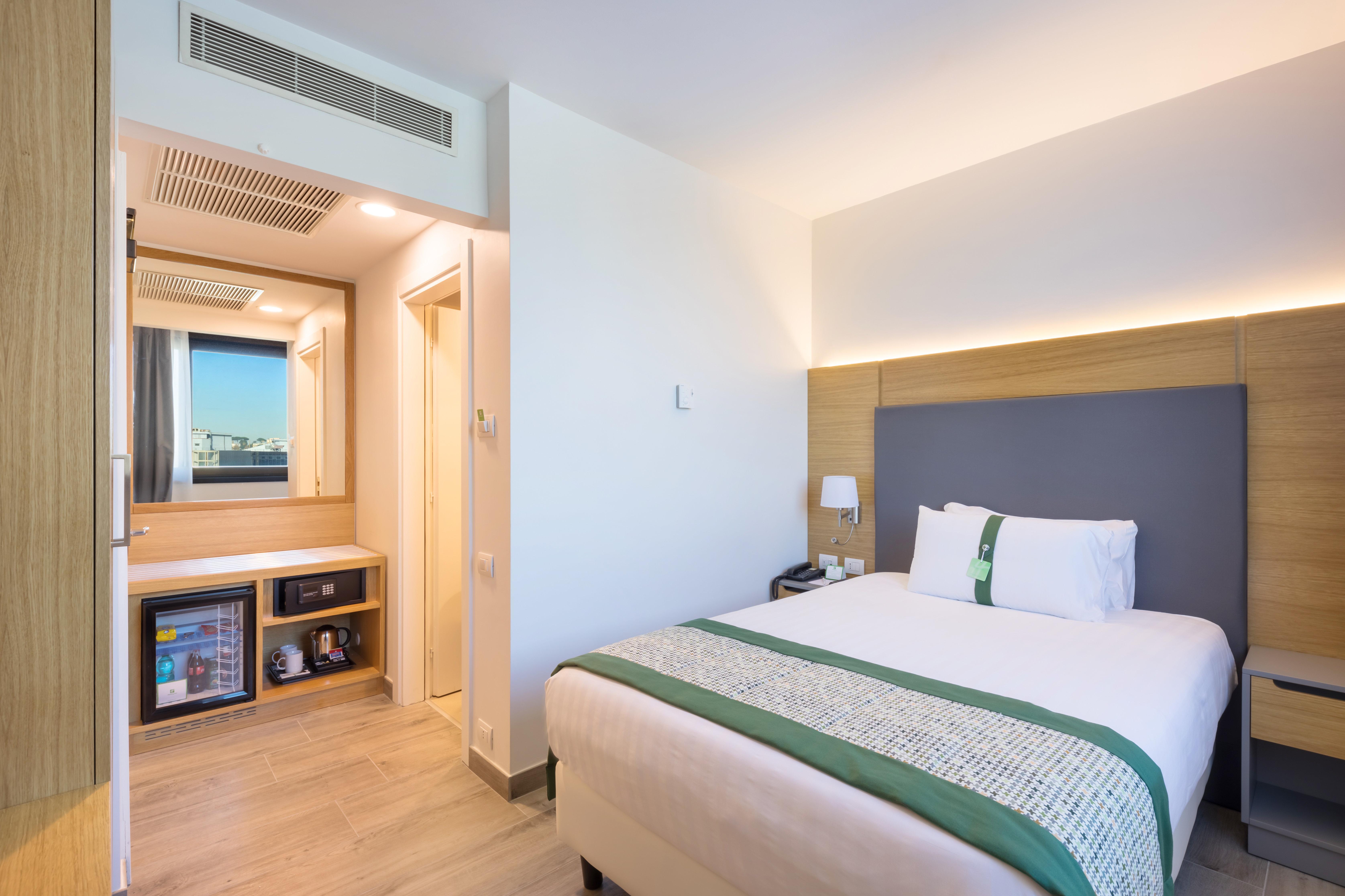Premium Single Room
