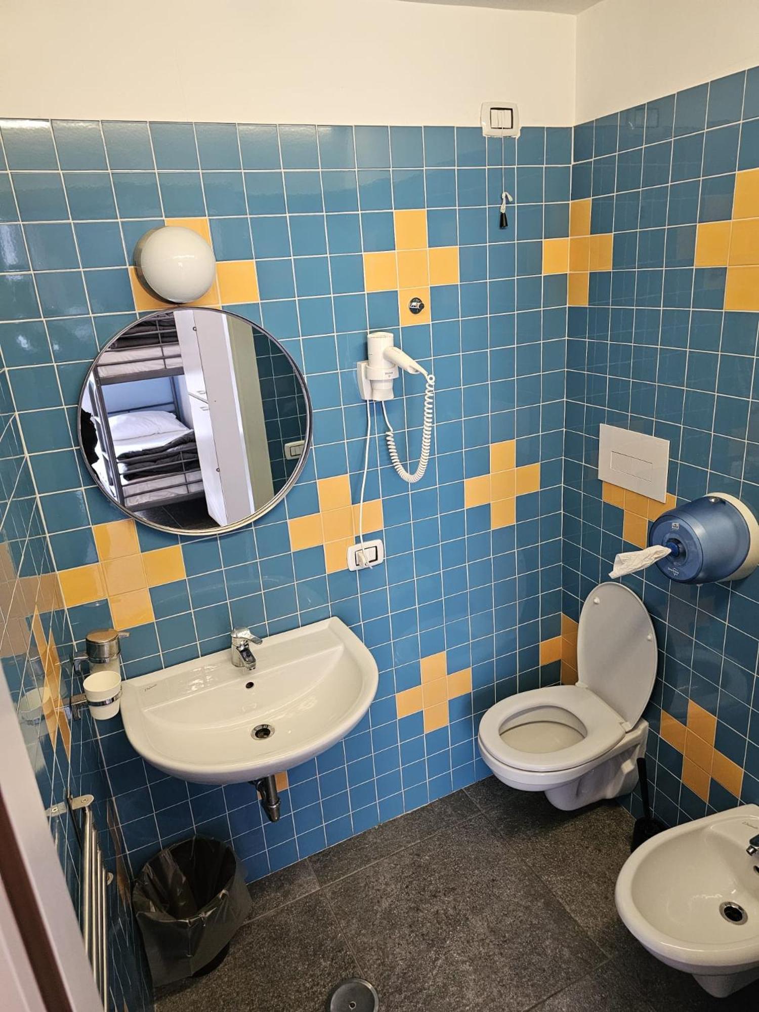 Bed 4-Bed Mixed Dormitory Room En suite Bathroom