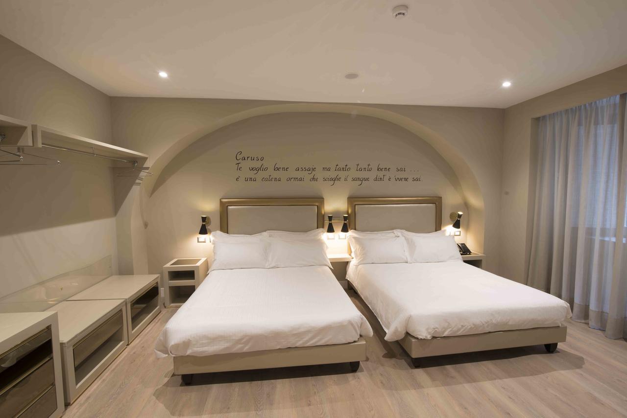 Suite Double Queen Bed