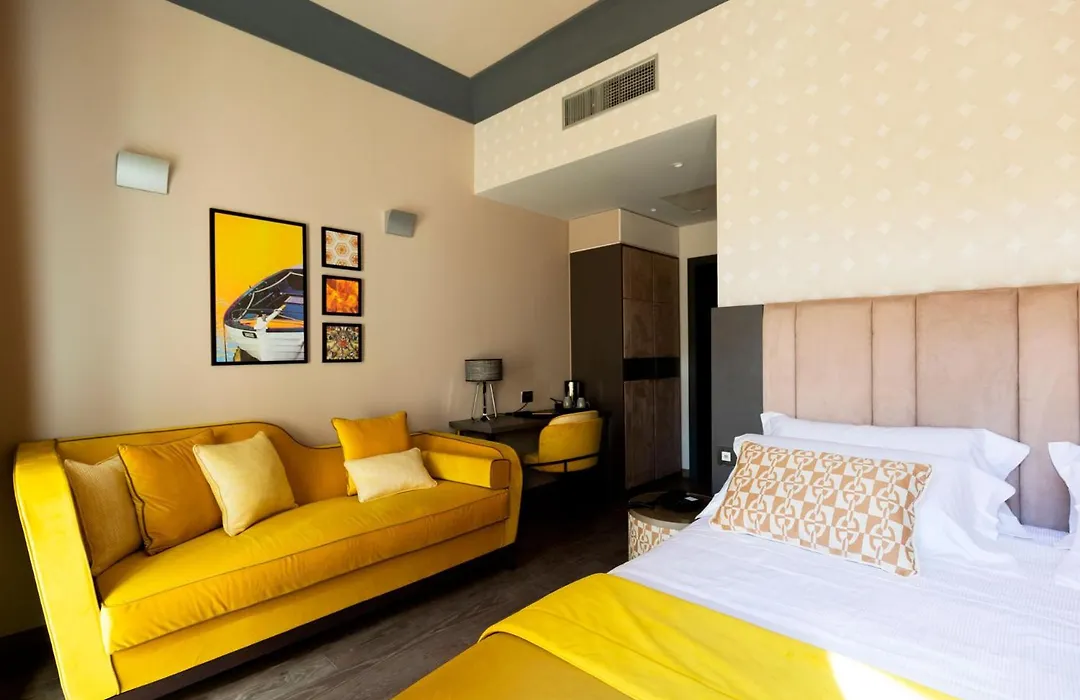 Amadomus Luxury Suites-1