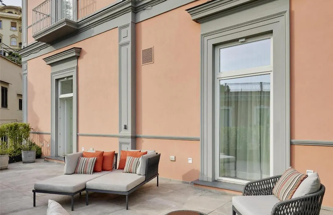 De Bonart Naples, Curio Collection By Hilton-1